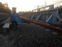 Tersambar Kereta Api, Balita di Jombang Meninggal