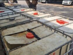 12 Tandon BBM Solar Jl. Maulana Ishaq Desa Merkawang – Tambakboyo, Di Amankan Polres Tuban – Polda Jatim