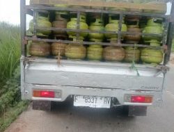 Mobil Pic-Up Silver Plat Nomor F 8537 HV, Membawa Gas Subsidi 3 Kg, diduga untuk bahan oplosan