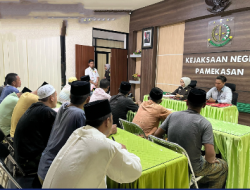 14 tersangka sabung ayam di serahkan ke Kejaksaan Negeri Pamekasan