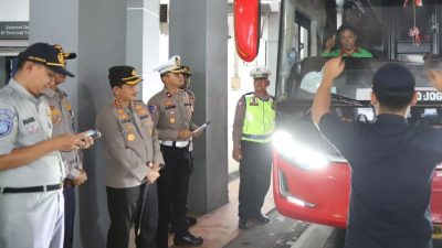 Kapolresta Surakarta Turun Langsug Cek Kondisi Bus di Terminal Tirtonadi Solo
