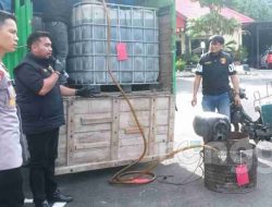 Kasus Penyimpangan Hukum BBM Solar subsidi, Polres, Tuban amankan barang bukti (BB) satu unit truk, isi 3.500 liter