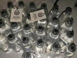 Minuman Keras Arak Bali Tutup Hitam beredar di Wilayah Hukum Polsek Trowulan – Polres Kabupaten Mojokerto.