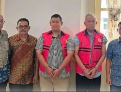 Detik-detik Ketua Koni Kota Kediri (Kwin Atmoko) dan Wakil Bendahara (Arif Wibowo) di Tahan Kejari Korupsi dana Hibah