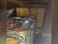 Mobil Truk bersama Supir Pengangkut BBM Solar Bersubsidi ilegal diamankan Polda Sumbar