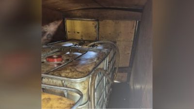 Mobil Truk bersama Supir Pengangkut BBM Solar Bersubsidi ilegal diamankan  Polda Sumbar