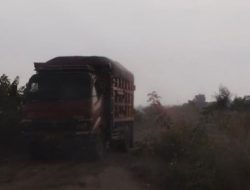 Jalan di Jaringan Sari Menuju Grogol Jebol ” Ulah Penambang Galian C, Kapolres Kabupaten Mojokerto Belum Berikan Tanggapan