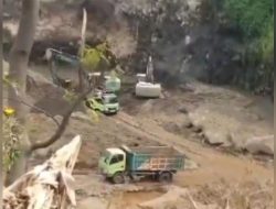 Tambang Galian Batu deretan Sungai Desa Wiyu, Kecamatan Pacet, Mojokerto dugaan ilegal merusak Ekosistem