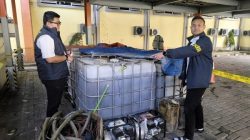 Kasus Penimbunan dan Penyalahgunaan BBM Solar Subsidi berhasil diungkap Polres Gresik ” 8.000 Liter diamankan
